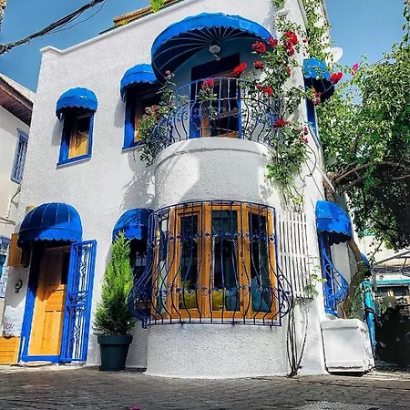 Kiwi Boutique Old Town Villa *